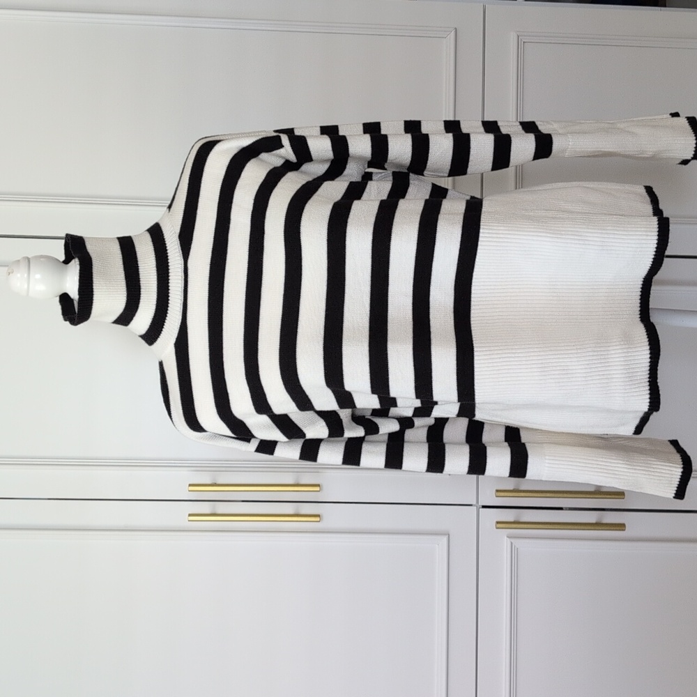 Womens Black and White Stripe Sweater High Neck Size Small - Picture 3 of 10